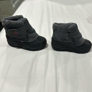 Toddler North Face snow boots